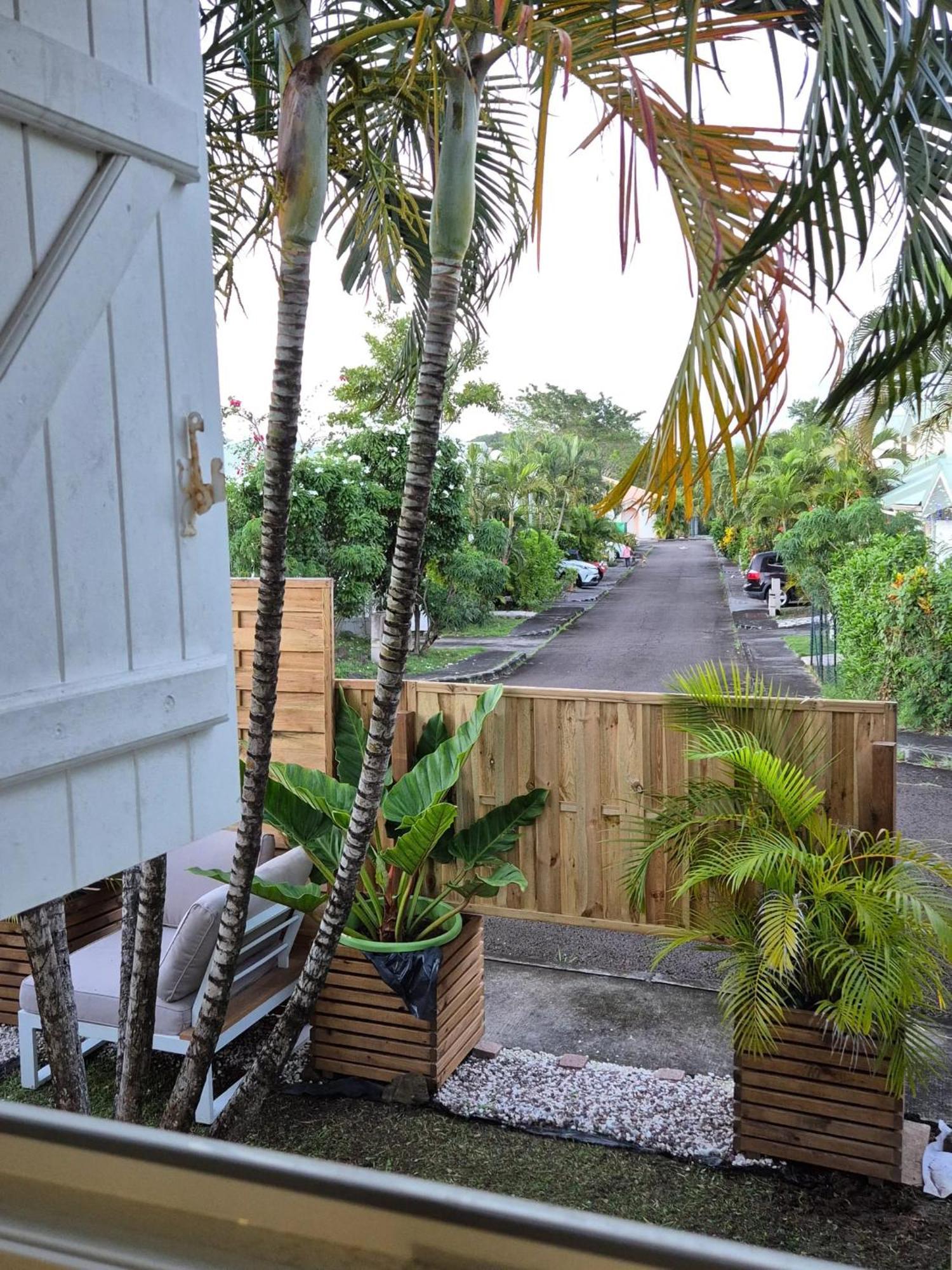 Maison Charmante A Sainte-Anne Avec Jardin Et Pergola En Bois. Exterior foto